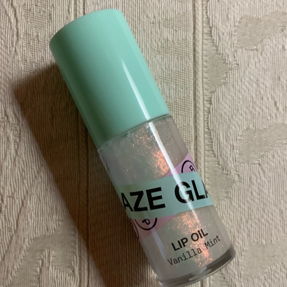 Inn Beauty Lip Glaze Plumping Lip Oil Lipgloss in Vanilla Mint BNWB